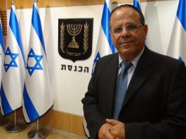 Ayoub Kara appelle les pays arabe a se joindre a Israel