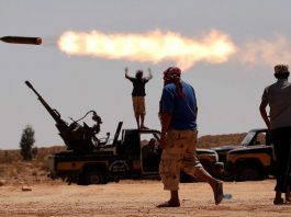 La Turquie denonce la France d'envoyer des armes en Lybie