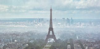 Smog Tour eiffel Paris