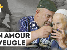 Un Algérien malvoyant de 44 ans refuse d'abandonner son père - VIDEO