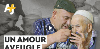 Un Algérien malvoyant de 44 ans refuse d'abandonner son père - VIDEO