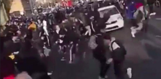Val-de-Marne Une voiture fonce sur un groupe de lycéens qui manifeste - VIDEO