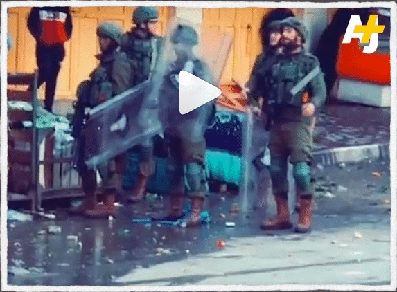 Des soldats israéliens épuisés négocient une « pause » avec des manifestants palestiniens - VIDEO