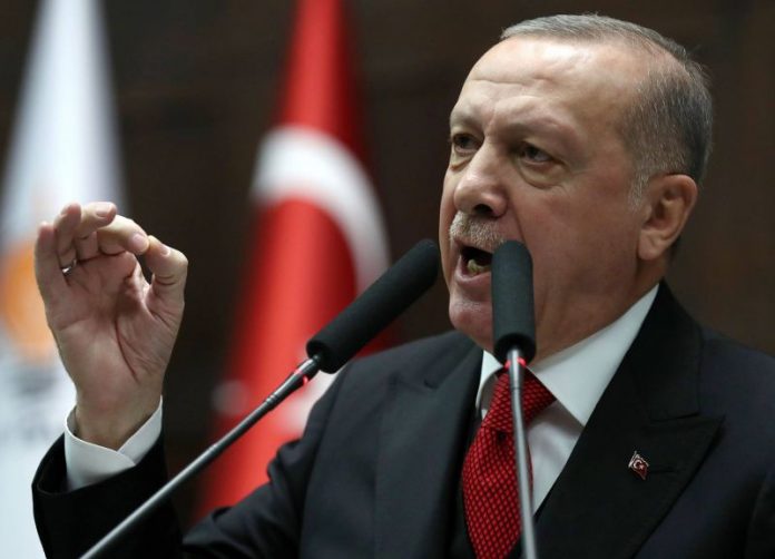 Erdogan menace de frapper «partout» si les forces syriennes s'attaquent aux soldats turcs