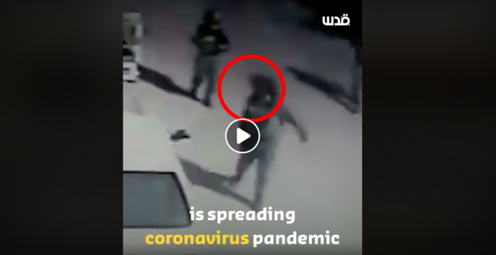 Coronavirus Des soldats israéliens crachent sur des voitures et des maisons.jpg palestiniennes pour contaminer la population VIDEO