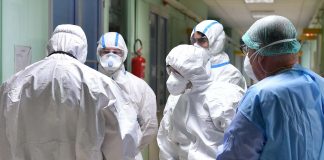 Coronavirus - un médecin contaminé explique comment le virus prend le contrôle de notre corps