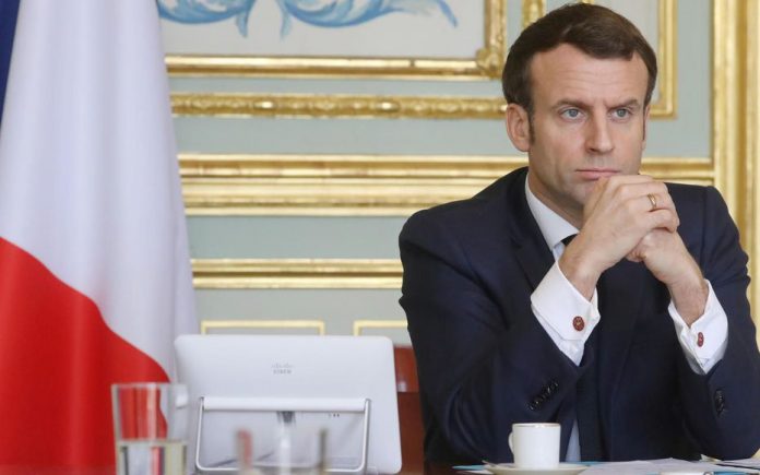 Emmanuel Macron annonce la prolongation du confinement jusqu'au 11 mai