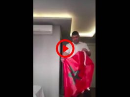 Un homme brûle le drapeau marocain et brandit le drapeau de Daesh sa nouvelle patrie VIDEO (1)