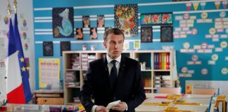 Emmanuel Macron valide le projet d’enseignement de la langue arabe dès le CE1