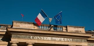 Le Conseil d'État juge "illégale et grave" l'interdiction des célébrations religieuses en France