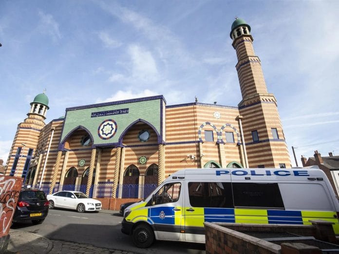 Royaume-Uni : Des partisans d'extrême-droite accusent les musulmans de propager le Coronavirus
