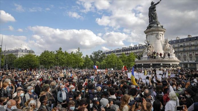 France : Les manifestations à nouveau autorisées officiellement par le Conseil d’Etat