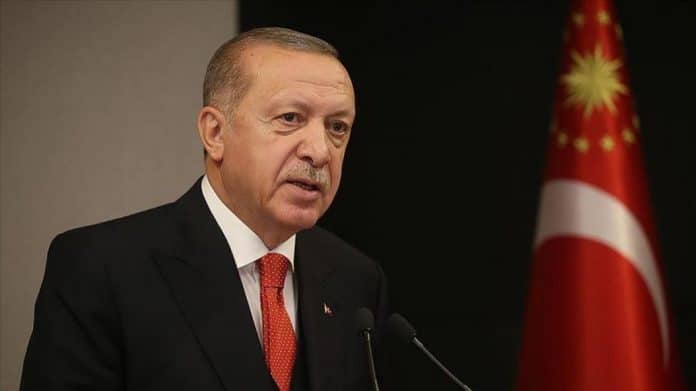 Recep Erdogan appelle à un «système économique islamique» mondial avec Istanbul pour capitale