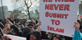 Royaume-Uni - des sympathisants d’extrême-droite appellent à détruire les statues du Prophète Mohammed ﷺ