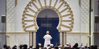Algérie - les imams réclament la réouverture des mosquées