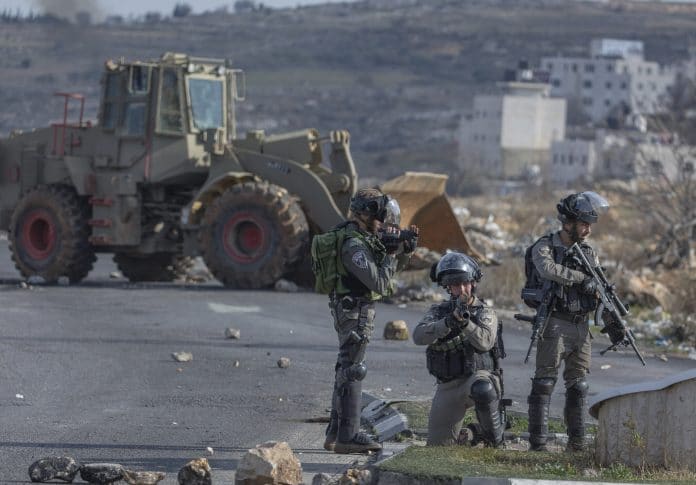 Bethléem : des bulldozers israéliens rasent les terres palestiniennes pour l'expansion des colonies