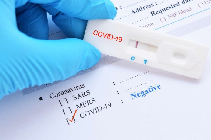 Covid-19 : des tests sont désormais disponibles en pharmacie