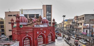 De fortes pluies endommagent une mosquée vieille de 200 ans dans la capitale indienne