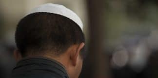 Etats-Unis - un musulman licencié après avoir demandé des pauses pour accomplir sa prière