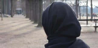 Interdiction du voile - les femmes musulmanes résistent pour se libérer