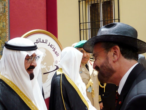 Un rabbin juif prie pour le rétablissement du roi Salman d'Arabie saoudite 