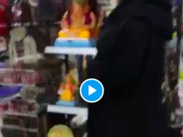 Bahreïn une femme brise des statues hindoues dans un magasin, le conseiller du roi condamne son acte