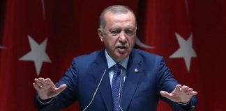 Erdogan prévient que la Grèce et la France pourraient « payer le prix fort » à cause de leurs « dirigeants incompétents »