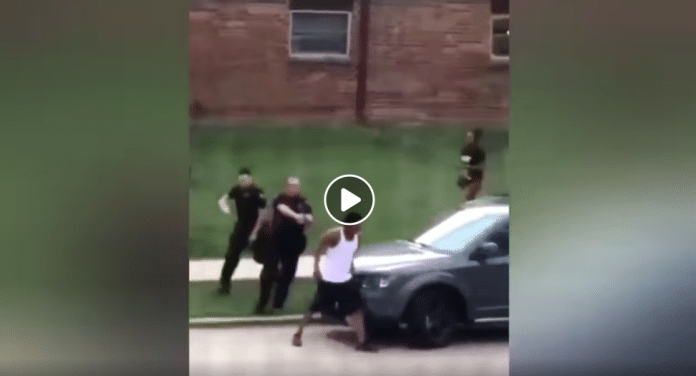 Etats-Unis un policier tire 7 fois dans le dos d’un homme noir non armé devant ses trois enfants - VIDEO