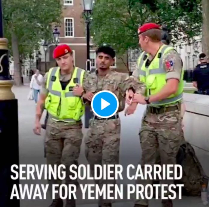 Un soldat britannique en service arrêté parce qu’il s’oppose à la guerre au Yémen - VIDEO (1)