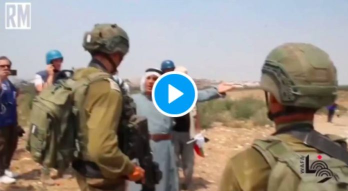 La vidéo d'un Palestinien de 64 ans sous le genou d'un soldat israélien suscite l'indignation (1)