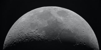 Les scientifiques stupéfaits découvrent que la Lune « rouille »