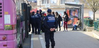 Orly - un adolescent kidnappé dans un bus par une vingtaine de personnes