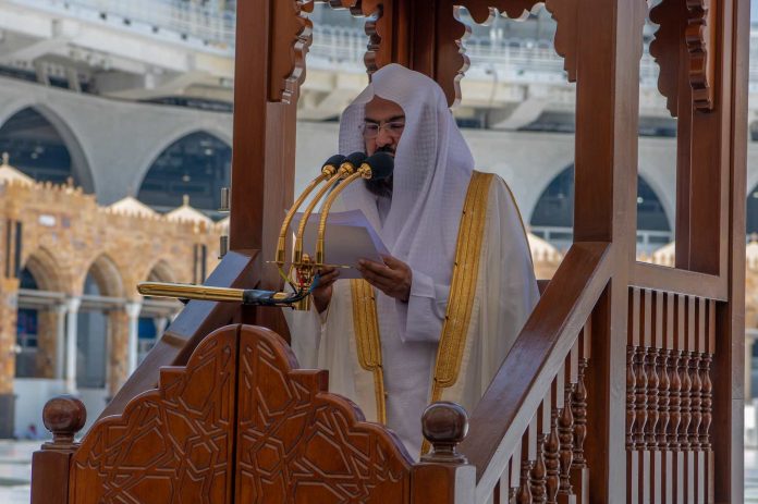 Tolérance religieuse ou normalisation avec Israël ? - l’imam de La Mecque cheikh Sudais  face à des accusations d’hypocrisie