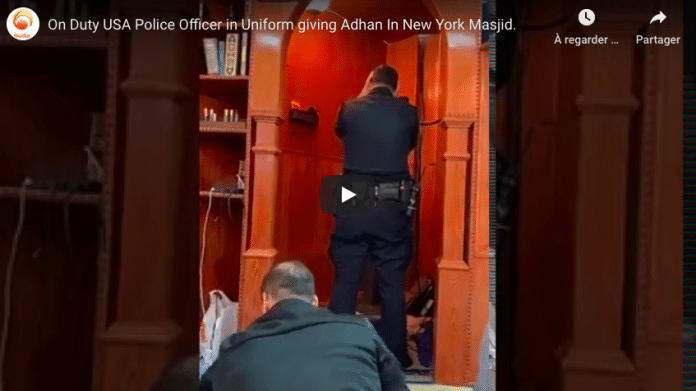 Un policier américain en uniforme lance l’adhan dans une mosquée de New-York - VIDEO