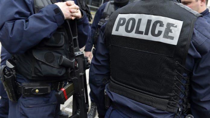 Avignon - un homme abattu après avoir attaqué des policiers avec un couteau