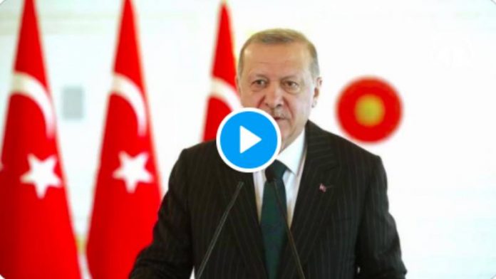Défense des musulmans de France Recep Erdogan adresse un message vidéo à Emmanuel Macron