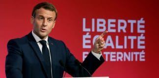 Emmanuel Macron accuse le Maroc et l’Algérie de financer l’Islam en France