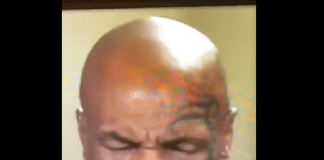 En pleine interview en direct Mike Tyson s'endort - VIDÉO