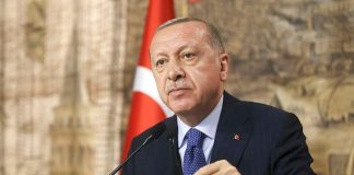 Recep Erdogan défie Macron et défend les musulmans de France