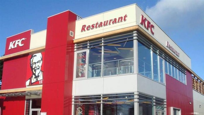 Un KFC offre 15% de réduction sur présentation de l’application « Tous Anti-Covid »