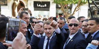Emmanuel Macron a décidé de réduire le nombre de visa accordés aux Algériens