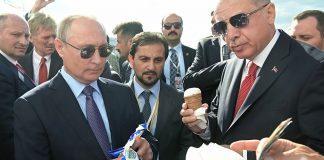 Insolite - Poutine paye une crème glacée à Erdogan en visite officielle - VIDEO