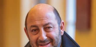 Kad Merad affirme qu'un ministre l'a consulté concernant la crise sanitaire