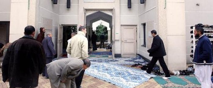 Les représentants de la Grande Mosquée de Lyon s’agacent des divergences entre le CFCM et la Grande Mosquée de Paris2