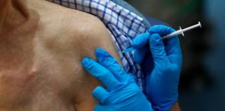 Un Israélien de 75 ans meurt 2 heures après avoir reçu le vaccin Covid-19