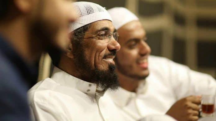 « Mon père a perdu la moitié de sa vue et de son ouïe » - le fils de cheikh Salman al-Odah témoigne de torture