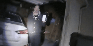 États-Unis : un homme noir au téléphone tué par un policier, émotions dans le pays