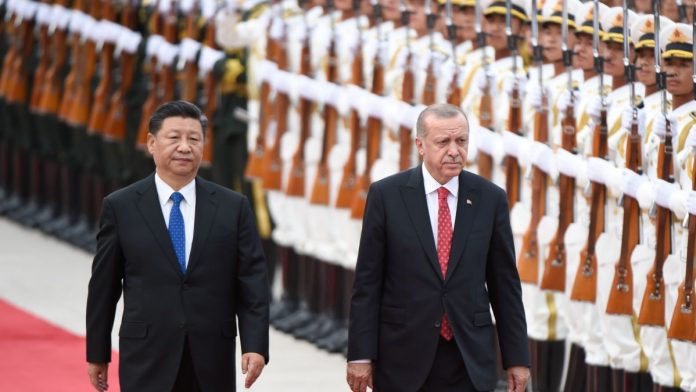 La Turquie accusée d'avoir extradé des Ouïghours vers la Chine en échange de vaccins COVID-19