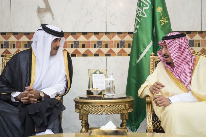 L’Arabie saoudite rouvre ses frontières et son espace aérien avec le Qatar