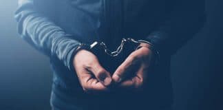 « Faire comme à Samuel Paty » - un père d’élève en détention après avoir agressé un directeur et une institutrice